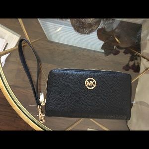 Michael Kors wristlet